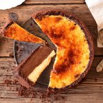 עוגת גבינה ברולה עם הפתעת שוקולד